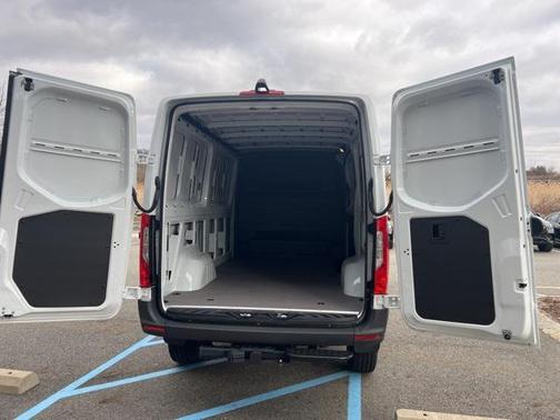 2025 Mercedes-Benz Sprinter 2500 Standard Roof