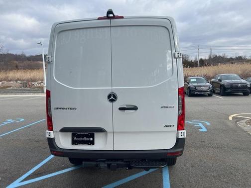 2025 Mercedes-Benz Sprinter 2500 Standard Roof