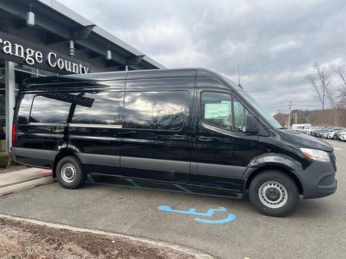 2025 Mercedes-Benz Sprinter 2500 High Roof