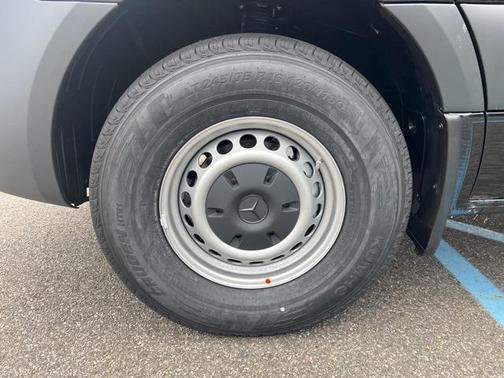 2025 Mercedes-Benz Sprinter 2500 High Roof