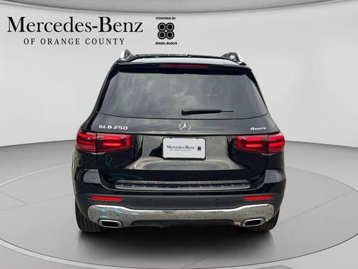 Night Black 2026 Mercedes-Benz GLB 250 4MATIC
