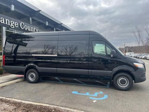 2025 Mercedes-Benz Sprinter 2500 High Roof