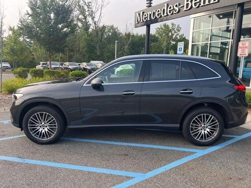 2025 Mercedes-Benz GLC 300 4MATIC