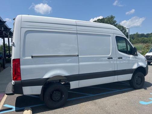 2025 Mercedes-Benz Sprinter 2500 Standard Roof