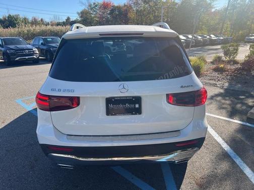 2025 Mercedes-Benz GLB 250 4MATIC