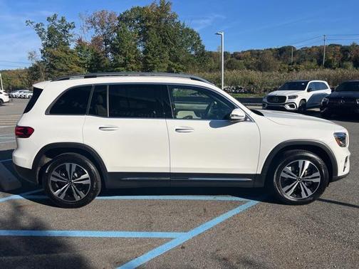 2025 Mercedes-Benz GLB 250 4MATIC