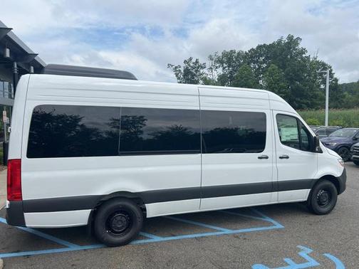 2025 Mercedes-Benz Sprinter 2500 High Roof