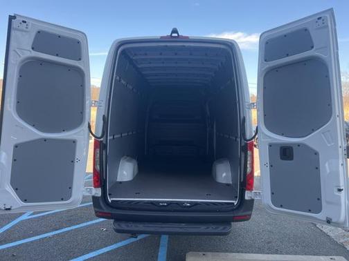 2025 Mercedes-Benz Sprinter 2500 High Roof