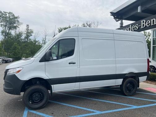2025 Mercedes-Benz Sprinter 2500 Standard Roof