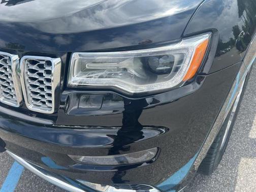 2020 Jeep Grand Cherokee Summit