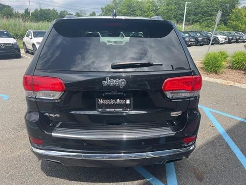 2020 Jeep Grand Cherokee Summit