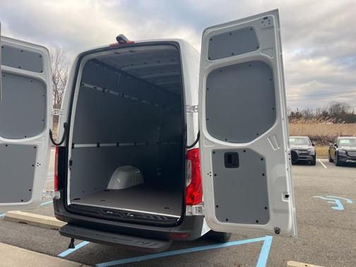 2025 Mercedes-Benz Sprinter 2500 High Roof