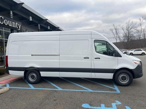 2025 Mercedes-Benz Sprinter 2500 High Roof