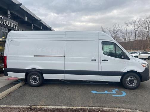 2025 Mercedes-Benz Sprinter 2500 High Roof