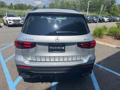 2025 Mercedes-Benz GLB 250 4MATIC