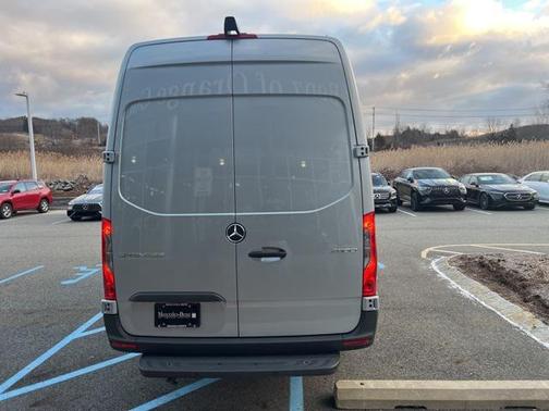 2025 Mercedes-Benz Sprinter 2500 High Roof