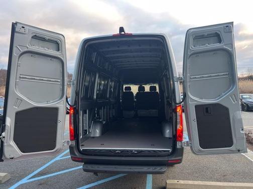 2025 Mercedes-Benz Sprinter 2500 High Roof