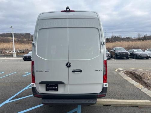 2025 Mercedes-Benz Sprinter 2500 High Roof