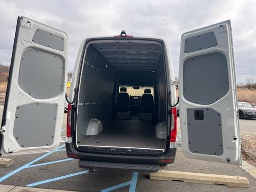 2025 Mercedes-Benz Sprinter 2500 High Roof