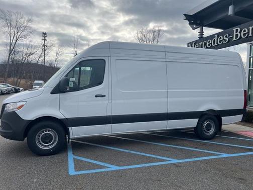 2025 Mercedes-Benz Sprinter 2500 High Roof