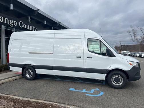 2025 Mercedes-Benz Sprinter 2500 High Roof