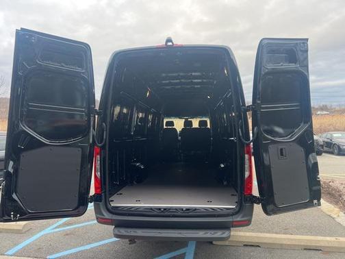2025 Mercedes-Benz Sprinter 2500 High Roof