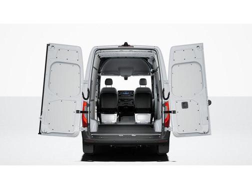 Arctic White 2026 Mercedes-Benz Sprinter 2500 Cargo 144 WB