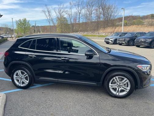 2021 Mercedes-Benz GLA 250 Base 4MATIC