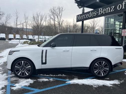 2024 Land Rover Range Rover P530 SE