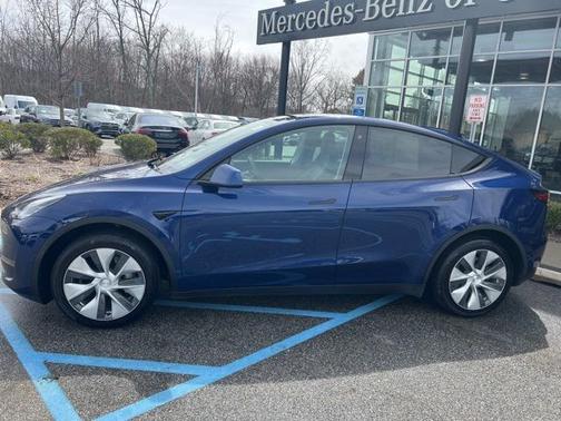2022 Tesla Model Y Long Range Dual Motor All-Wheel Drive