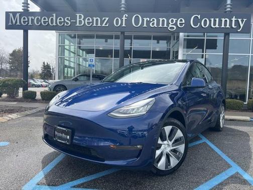 2022 Tesla Model Y Long Range Dual Motor All-Wheel Drive
