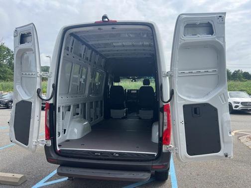 2025 Mercedes-Benz Sprinter 2500 Standard Roof
