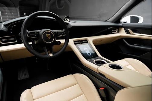 2022 Porsche Taycan Turbo S