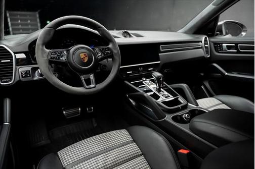 2021 Porsche Cayenne Turbo