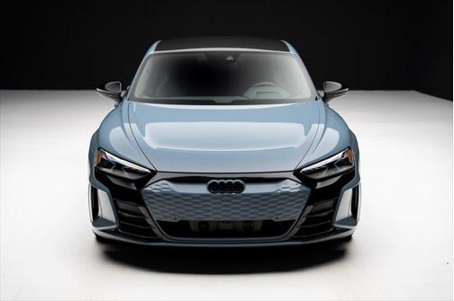 2024 Audi RS e-tron GT quattro