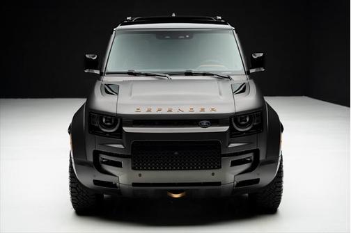 2025 Land Rover Defender 110 V8