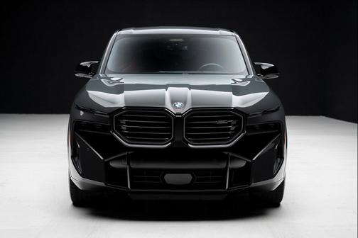 2023 BMW XM Base