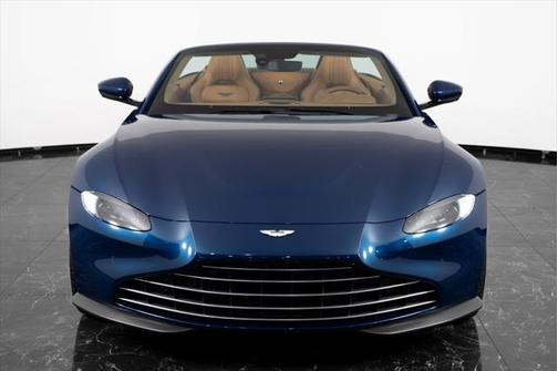 2021 Aston Martin Vantage Base
