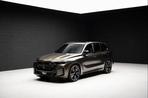 2024 BMW X5 M60i