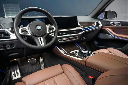 2024 BMW X5 M60i