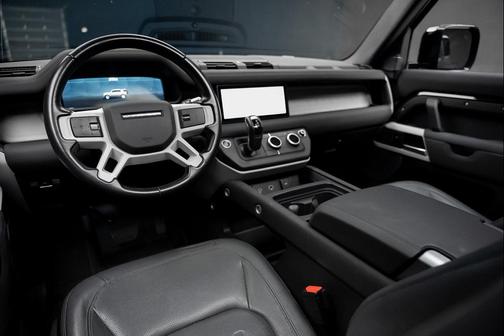 2022 Land Rover Defender 110 SE