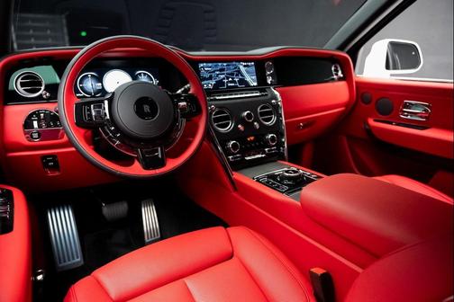 2025 Rolls-Royce Cullinan Base