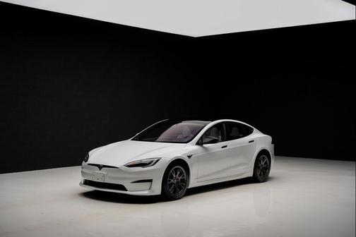2023 Tesla Model S Plaid