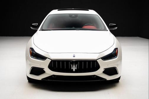 2022 Maserati Ghibli Modena