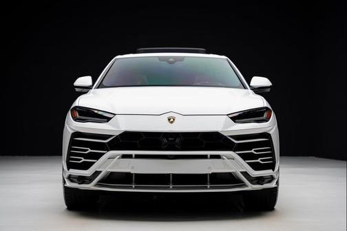2022 Lamborghini Urus Graphite Capsule