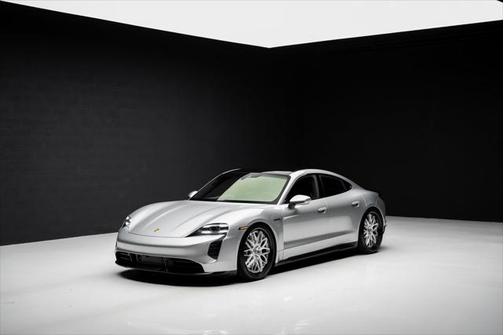 2020 Porsche Taycan Turbo