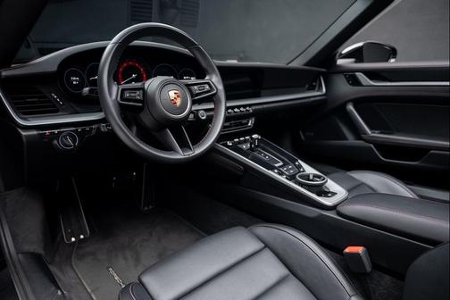 2021 Porsche 911 Carrera