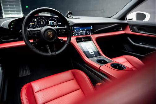 2022 Porsche Taycan 