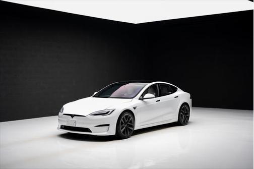2022 Tesla Model S Plaid