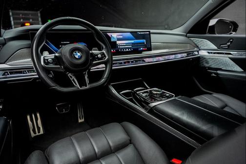 2023 BMW 740 i